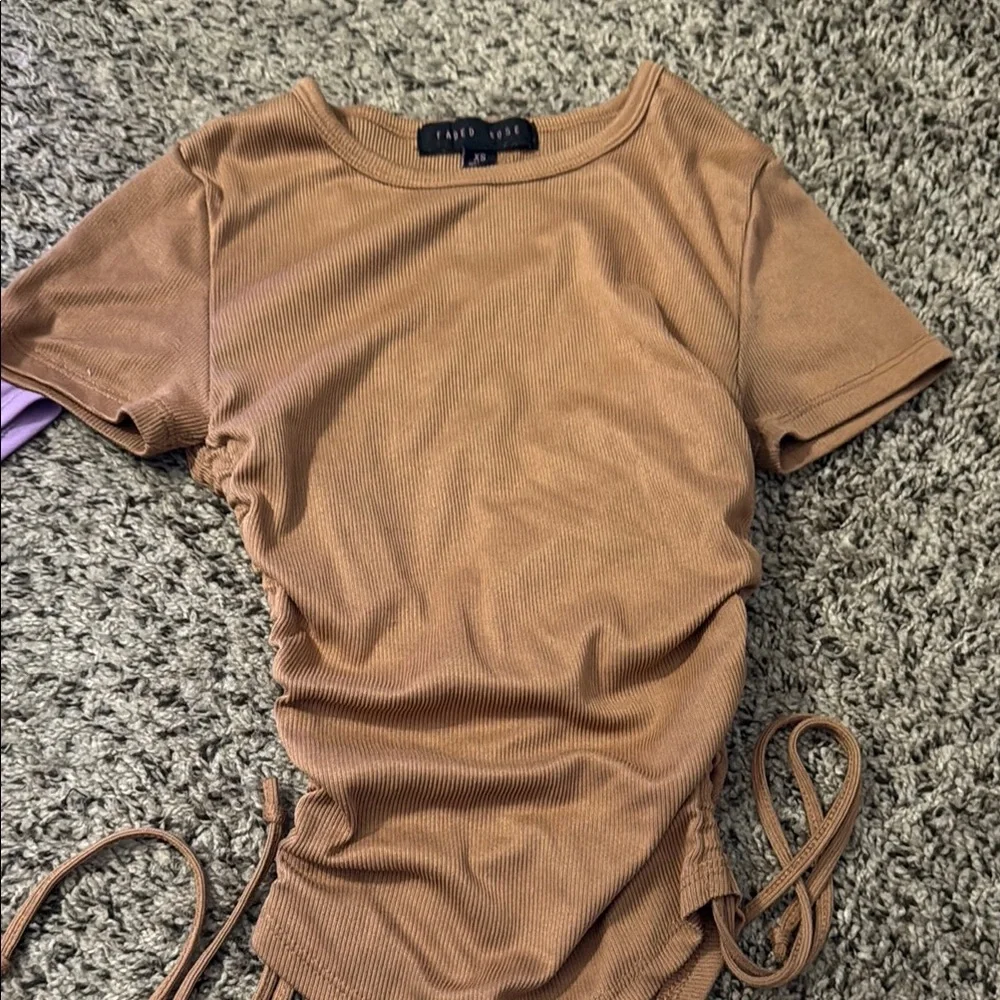 Cute Tops Set - Picture 3 of 6